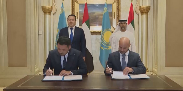 БАӘ мен Қазақстан арасында құны 900 млн доллар болатын келісімдерге қол қойылды