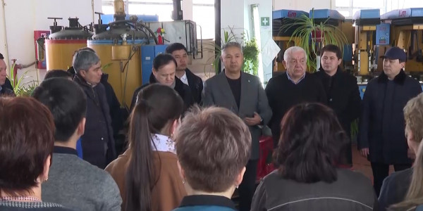 Тенденции развития легкой промышленности Жамбылской области обсудили кандидаты партии &laquo;Ак Жол&raquo;