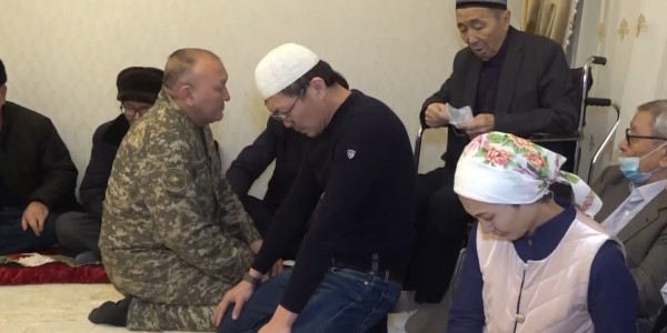 Ерлікпен қаза тапқан курсант Мейірхан Бітім наградталды