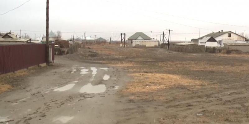 Жители Туркестанской области жалуются на разбитые дороги