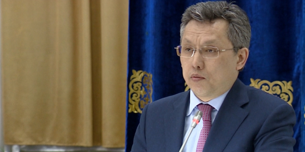 Б.Султанов провел встречу с многодетными матерями столицы