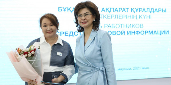 &laquo;Хабар&raquo; Агенттігі қызметкерлері медальдармен және мақтау қағаздарымен марапатталды