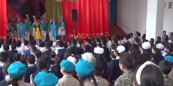 Ученики Маканчи исполнили произведения Абая Кунанбайулы