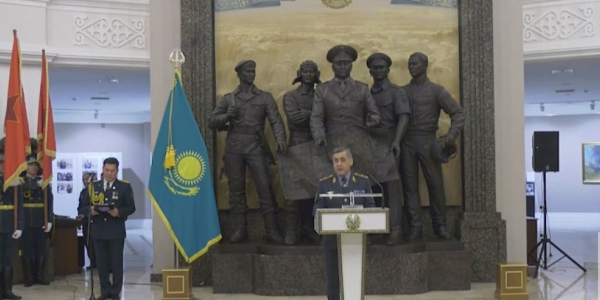 Копии боевых знамен пронесут в каждом регионе страны