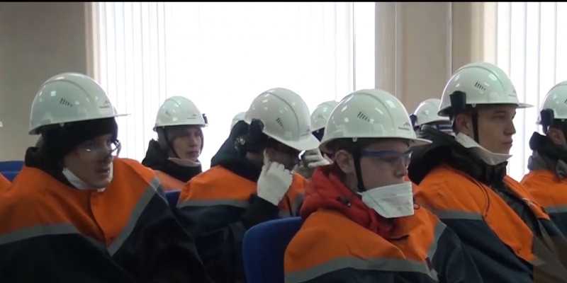 Выпускники SOS Детской деревни Темиртау побывали с экскурсией на металлургическом комбинате