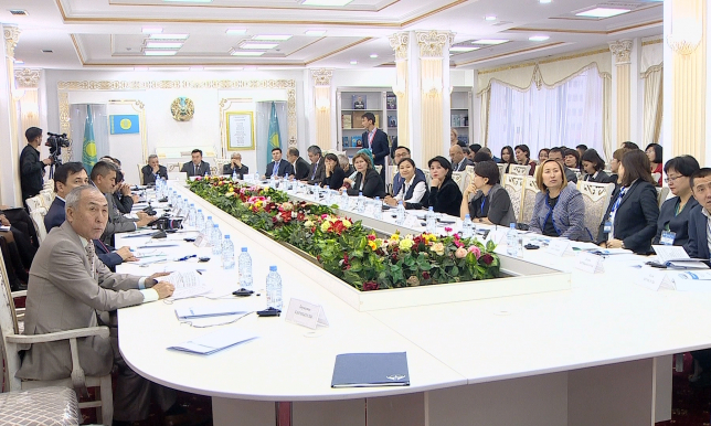 Дүние жүзіндегі үздік 18 оқулық қазақ тіліне аударылды