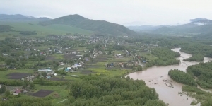 На востоке Казахстана из-за обильных дождей поднимается уровень воды в реках