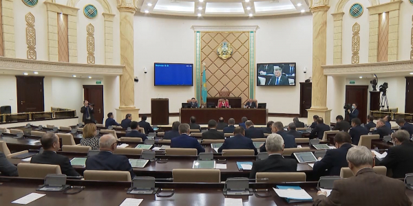 Сенат перечислил однодневный заработок на борьбу с коронавирусом