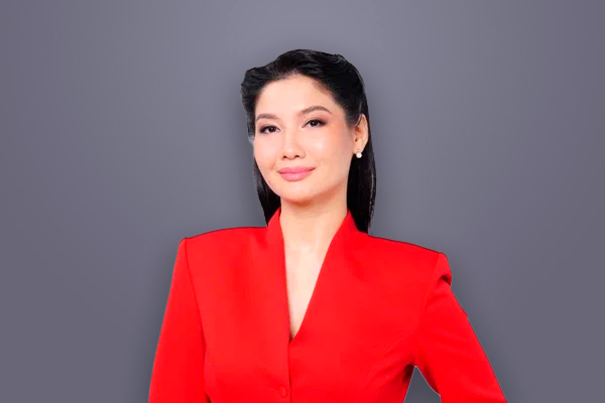 Автошоуда әдемі қыздар