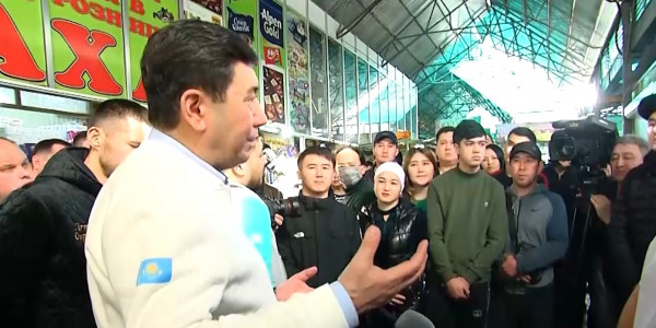 Кандидаты партии AMANAT встретились с избирателями Шымкента