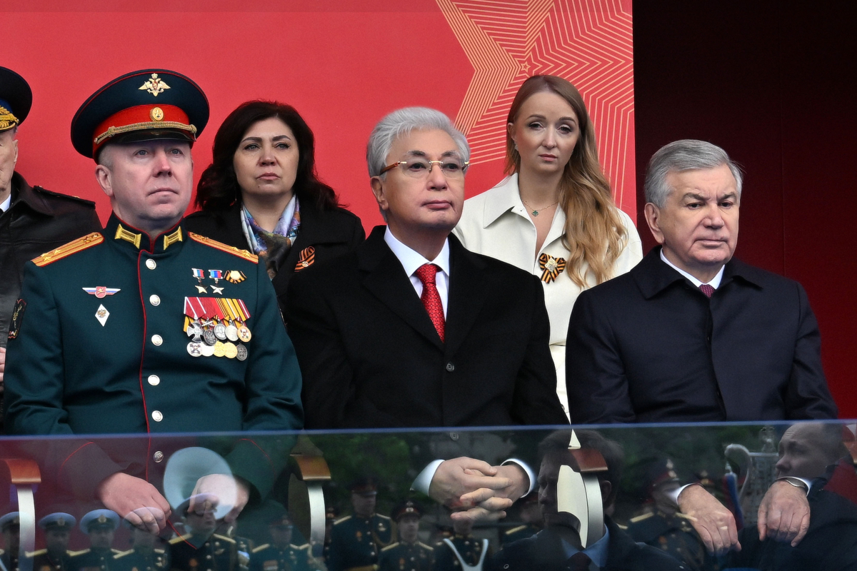 Президент Касым-Жомарт Токаев посетил военный парад по случаю Дня Победы
