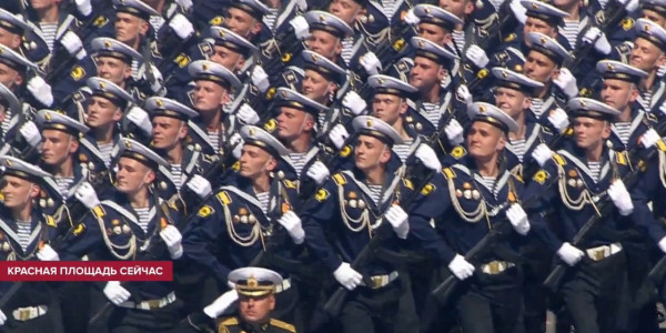 Қазақстан сарбаздары Жеңіс парадына қатысуда