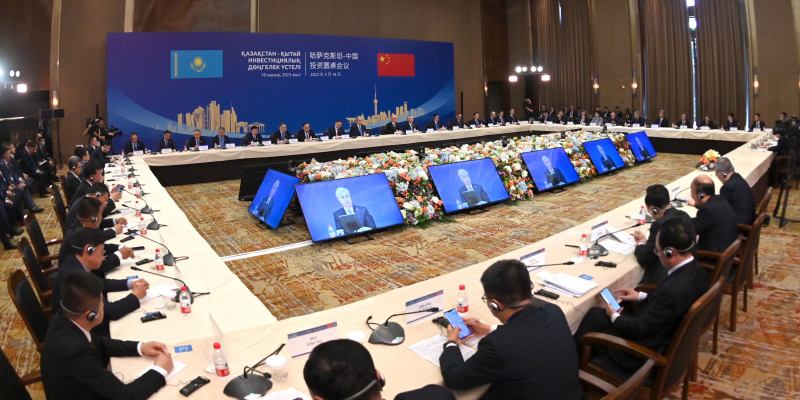 Глава государства принял участие в казахско-китайском инвестиционном круглом столе