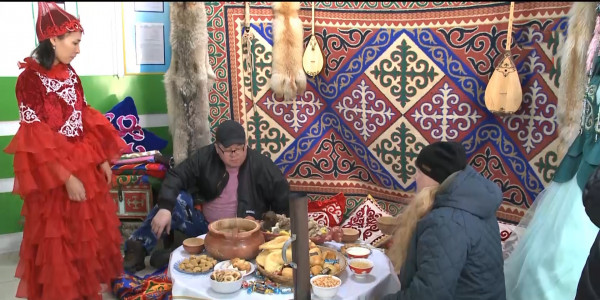 Өскемендіктер Наурыз мерекесінде көшелері мен аулаларын ұлттық стильде безендірді