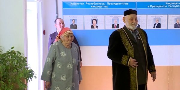 Атырауда 101 жастағы әже дауыс берді