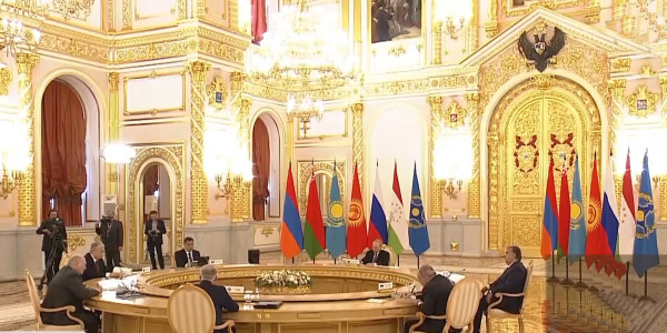 Миротворцы ОДКБ могут начать участие в международных операциях вместе с добровольцами ООН