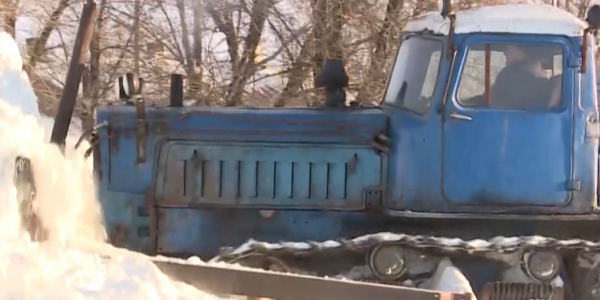 82-летний волонтер из Карагандинской области помогает односельчанам