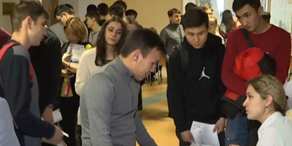 127 предприятий страны нуждаются в специалистах