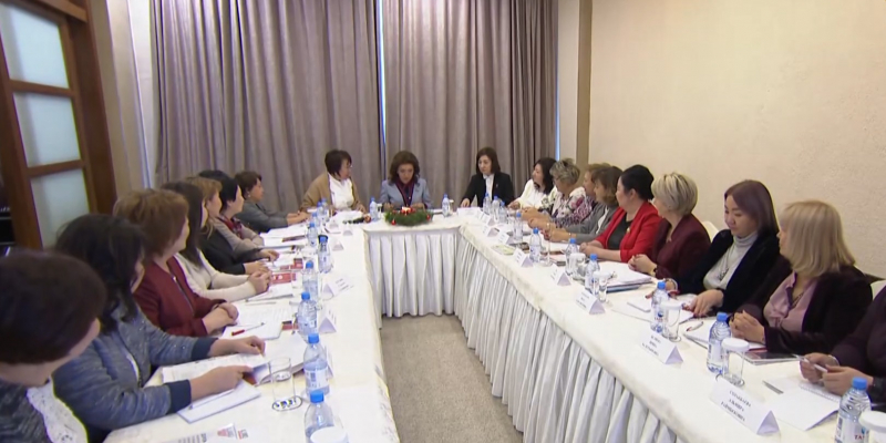 В Казахстане предлагают создать агентство по делам семьи, защиты прав женщин, детей и пожилых людей