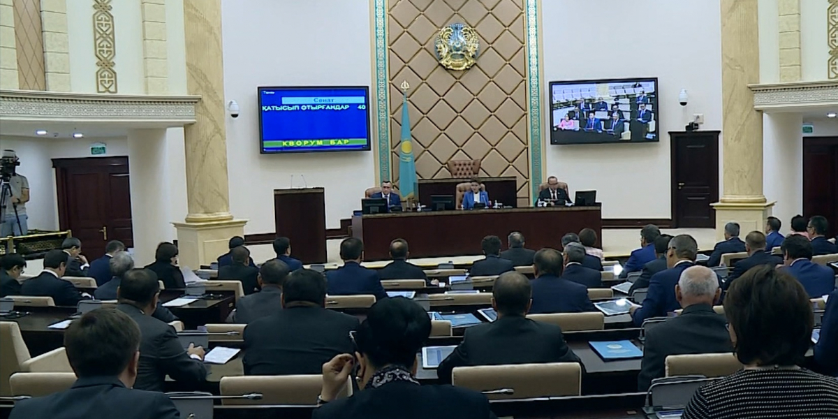 Тұңғыш Президент Нұрсұлтан Назарбаевқа «Құрметті сенатор» мәртебесі берілді