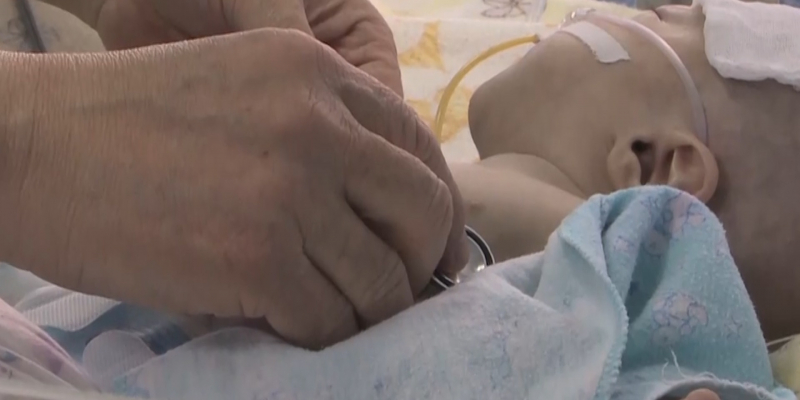 4-месячного ребенка с пневмонией доставят наземным транспортом в Усть-Каменогорск