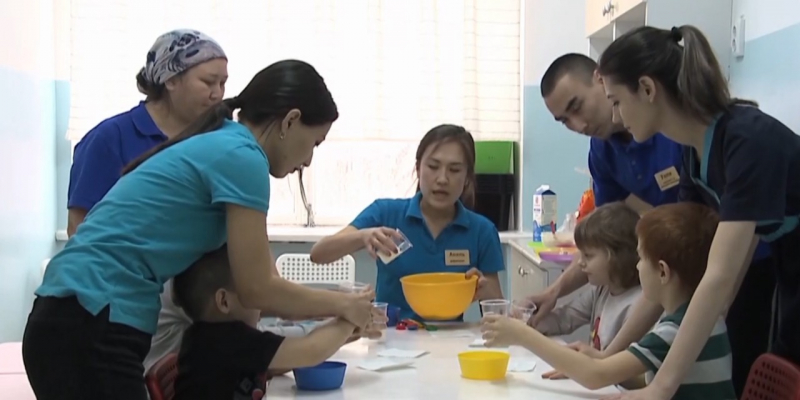 Новые методики реабилитации детей с аутизмом тестируют в Усть-Каменогорске