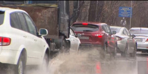 Начало сезона дождей послужило причиной затопления улиц в Алматы