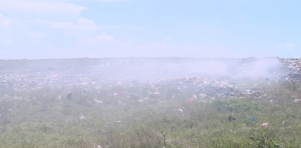 Переполненный полигон твердых бытовых отходов мешает жителям Балхаша