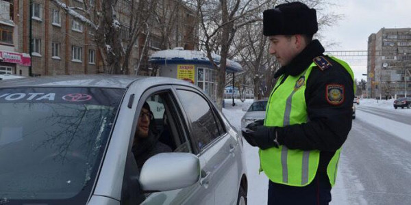 С 13 февраля водителям не нужно будет иметь при себе права и техпаспорт