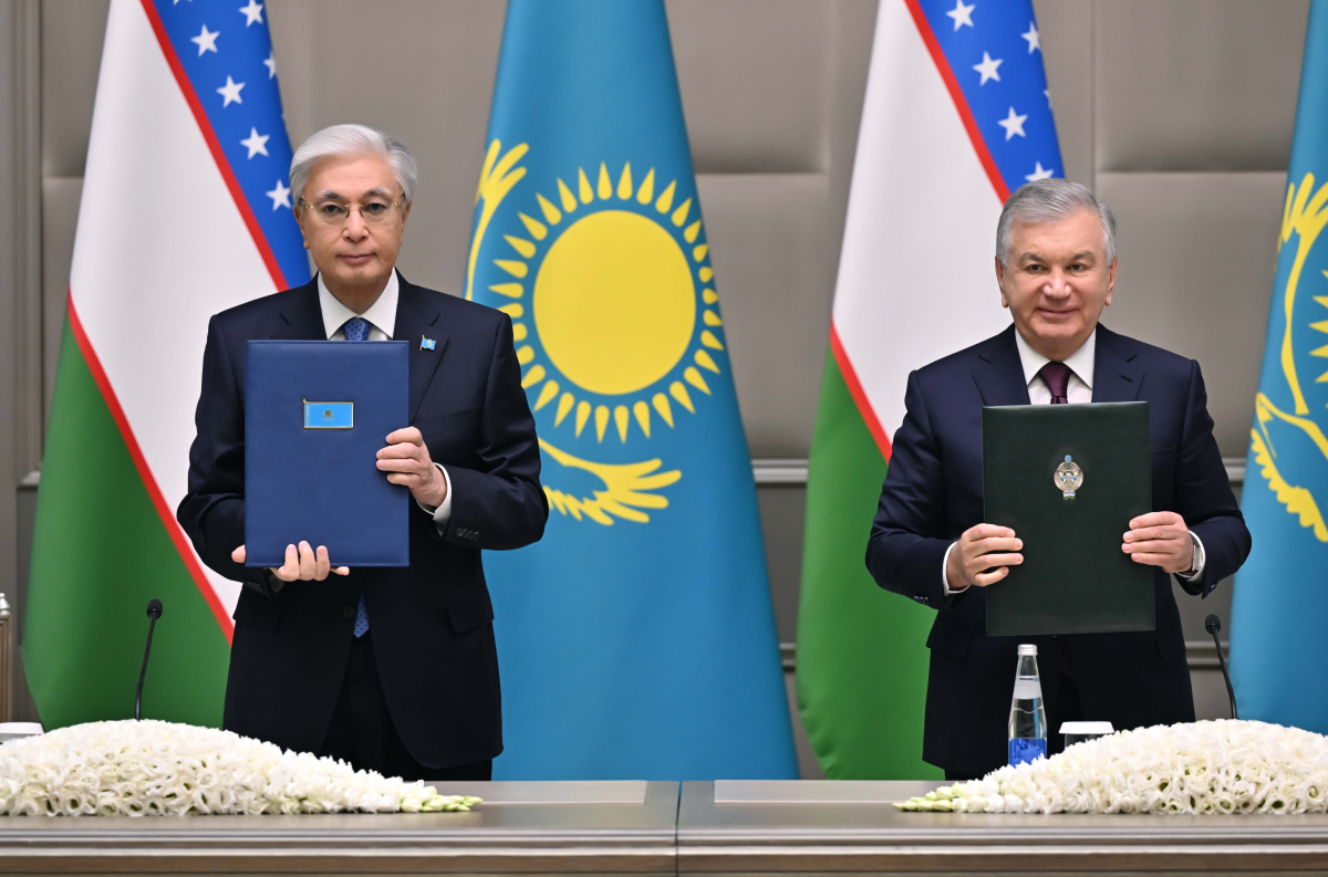Қасым-Жомарт Тоқаев пен Шавкат Мирзиёев Бірлескен мәлімдеме қабылдады