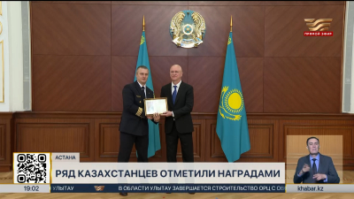 Казахстанцев наградили за эвакуацию граждан с Ближнего Востока