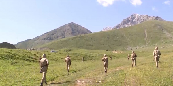 Мәжілістің 4 депутаты жазғы демалыстарын казармада өткізді