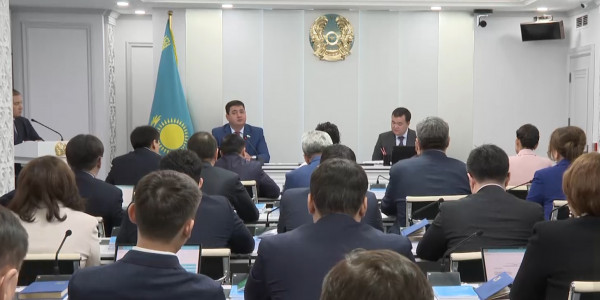 В столице предлагают приостановить строительство новых жилых комплексов