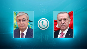 Глава государства провел телефонный разговор с Президентом Турции