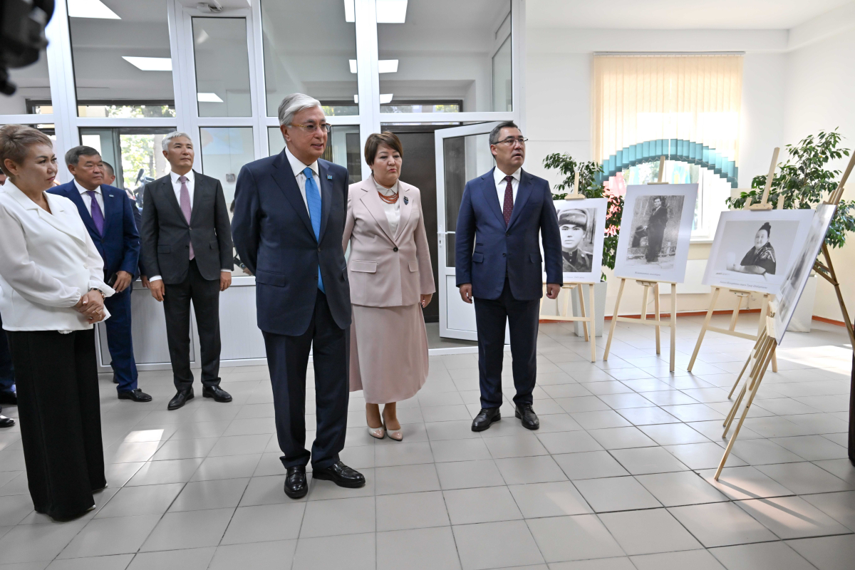 Мемлекет басшысы Кемел Тоқаев атындағы №33 мектеп-гимназияға барды