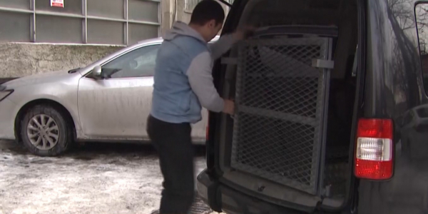 В Алматы инвалиды жалуются на новые инватакси