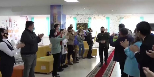 Grammy сыйлығының иегері Иманбек Зейкен туған жеріне оралды