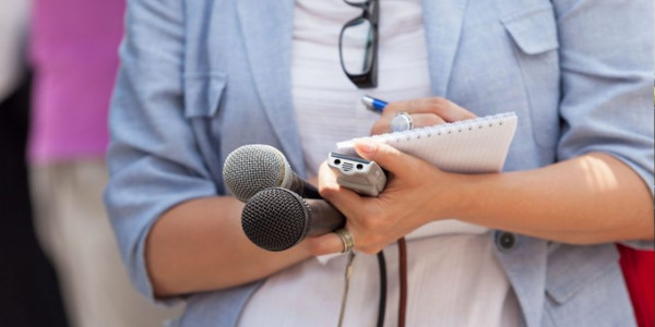 Сенатор журналист мәртебесі туралы заң қабылдауды ұсынды