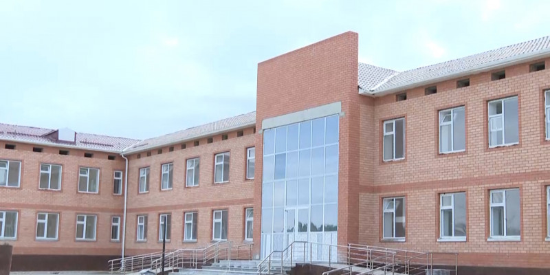 Строительство школы не завершили в срок в Казалинском районе