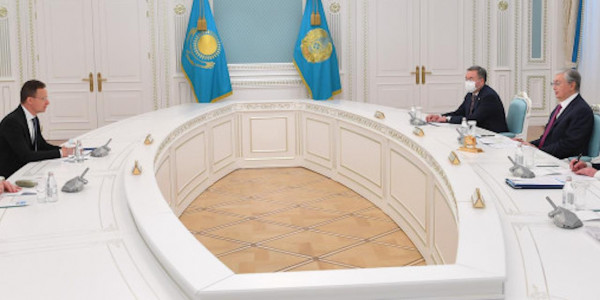 Президент Қ. Тоқаев Мажарстанның Сыртқы істер және сыртқы сауда министрін қабылдады