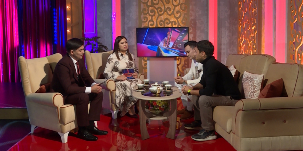 Әли Оқапов, Аят Әзімов. &laquo;Tόrletińiz&raquo;