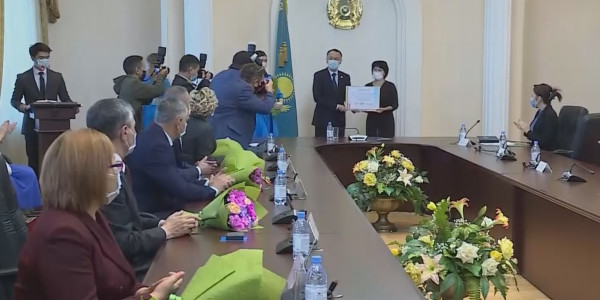 Үздік ұстаздар марапатталды