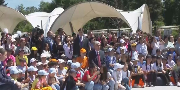 Президент &laquo;Алматы БалаFest&raquo; фестивалінің қорытынды шарасына қатысты