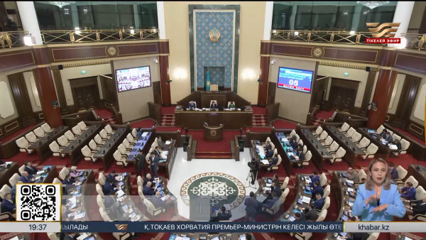 Қазақстан екі халықаралық банктен қарыз алатын болды