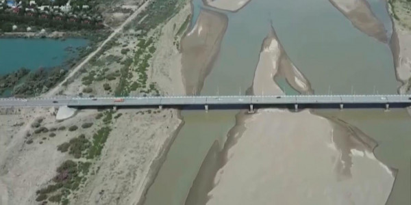 Снижается уровень воды в Сырдарье