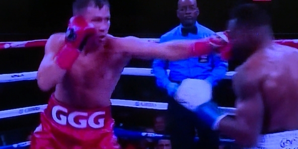 GGG одержал победу над канадцем Стивом Роллсом