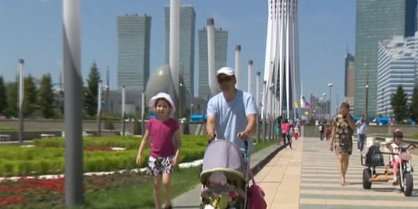 Президент поручил активно трудоустраивать безработных жителей столицы