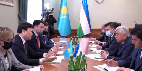 Алексей Цой коронавирусқа қарсы вакцинаның бірін Өзбекстанда шығаруды ұсынды