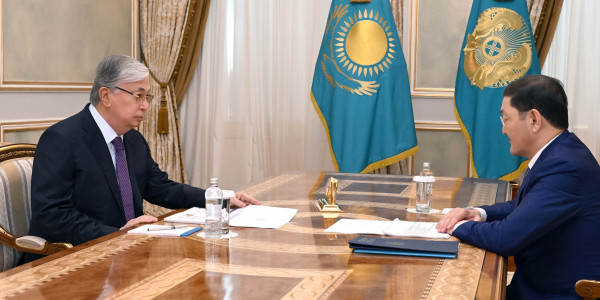 Касым-Жомарт Токаев принял Генерального прокурора Берика Асылова