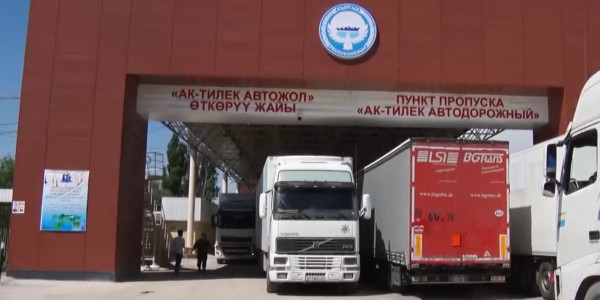 Прибывающие в страну казахстанцы обязаны предоставить ПЦР-тест